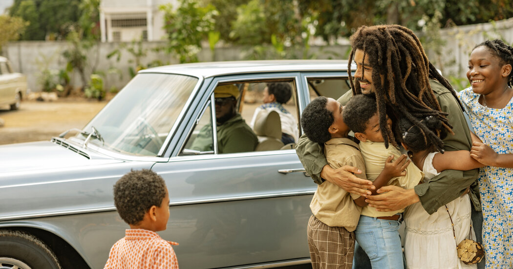 Le film de Bob Marley connaît un bon départ, mais “Madame Web” s’effondre